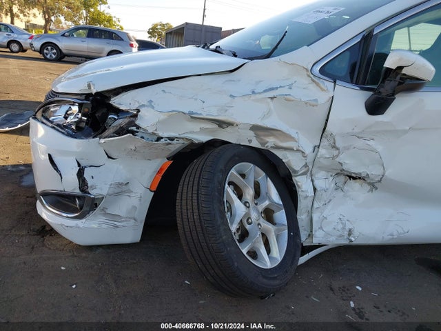2C4RC1BG5HR844888 Chrysler Pacifica Touring Plus