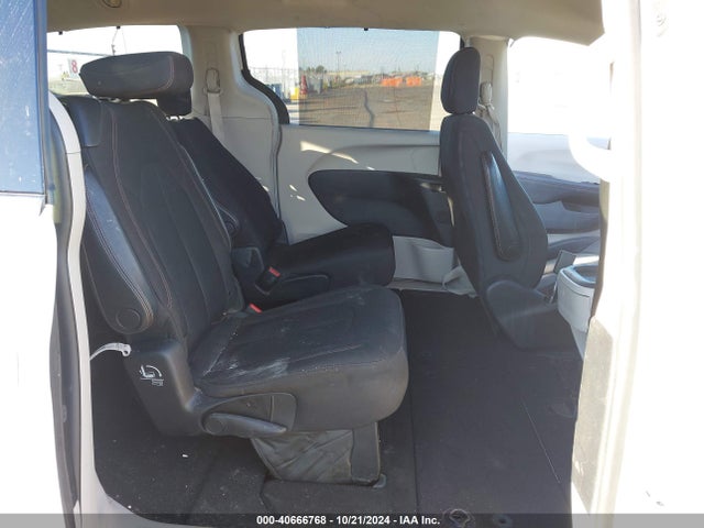 2C4RC1BG5HR844888 Chrysler Pacifica Touring Plus