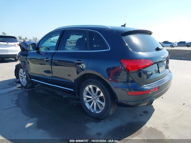 Audi Q5 2.0t Premium 2017 WA1C2AFPXHA079341 Image 3
