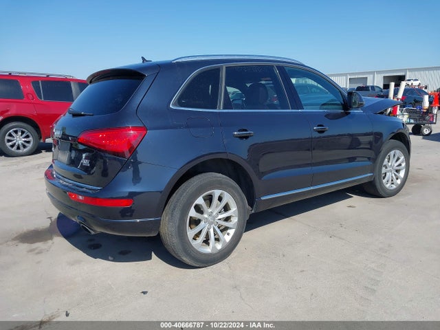 Audi Q5 2.0t Premium 2017 WA1C2AFPXHA079341 Image 4