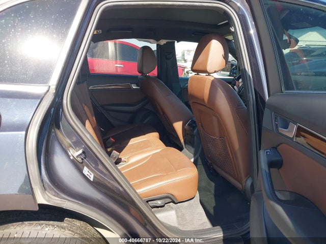 Audi Q5 2.0t Premium 2017 WA1C2AFPXHA079341 Image 8