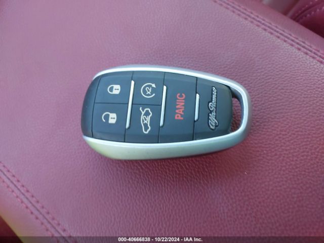 ZARFAMBN7K7600893 Alfa Romeo Giulia Ti Sport Rwd