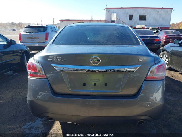 Nissan Altima 2.5 S 2015 1N4AL3AP0FC294330 Image 16