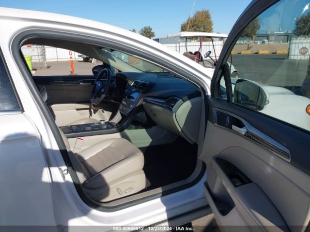 3FA6P0MUXKR265598 Ford Fusion Hybrid Sel