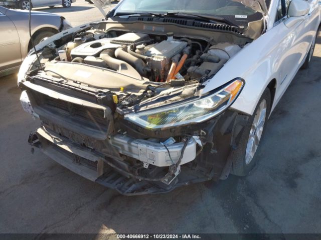 3FA6P0MUXKR265598 Ford Fusion Hybrid Sel