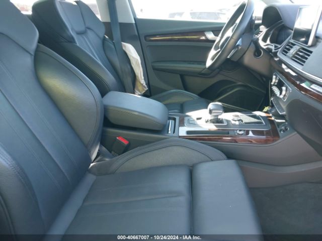 WA1BNAFY7K2101132 Audi Q5 45 Premium