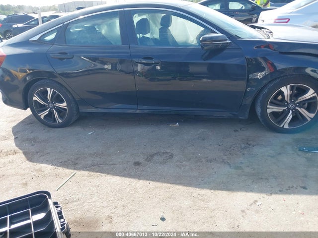 Honda Civic Touring 2017 19XFC1F99HE012440 Image 12