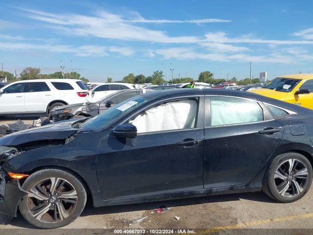 Honda Civic Touring 2017 19XFC1F99HE012440 Image 13