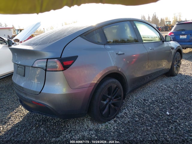2024 TESLA MODEL Y 7SAYGDEE1RF200705 Photo 3