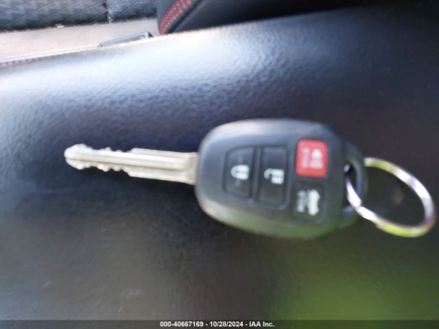4T1BF1FKXFU044154 Toyota CAMRY SE