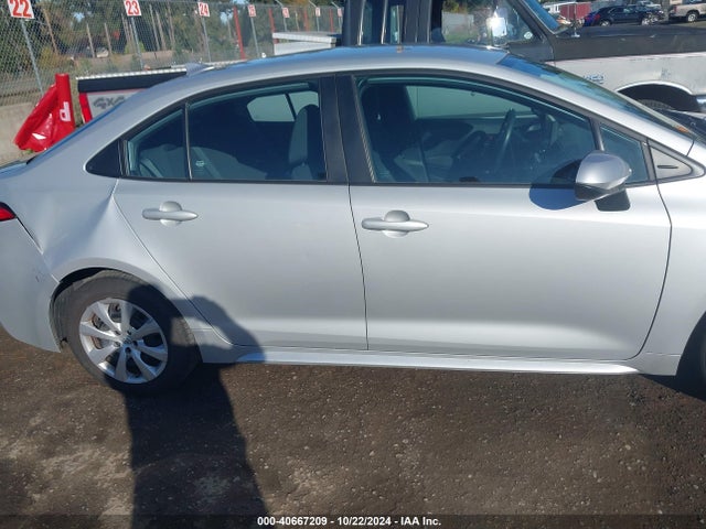 Toyota COROLLA LE 2022 5YFEPMAE7NP325437 Image 13