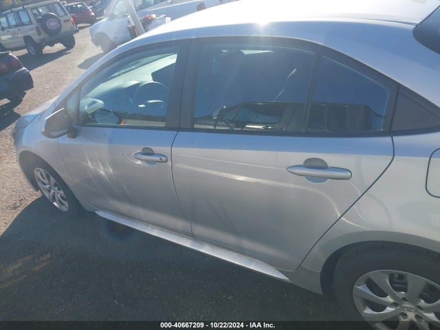Toyota COROLLA LE 2022 5YFEPMAE7NP325437 Image 14