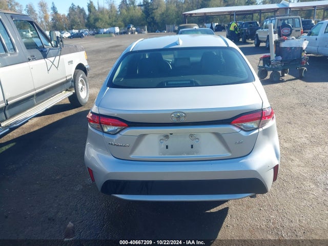 Toyota COROLLA LE 2022 5YFEPMAE7NP325437 Image 16