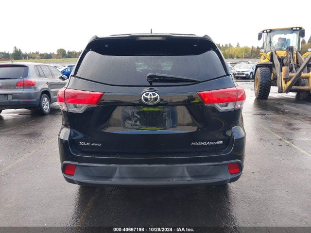 Toyota Highlander Xle 2018 5TDJZRFHXJS556665 Image 17