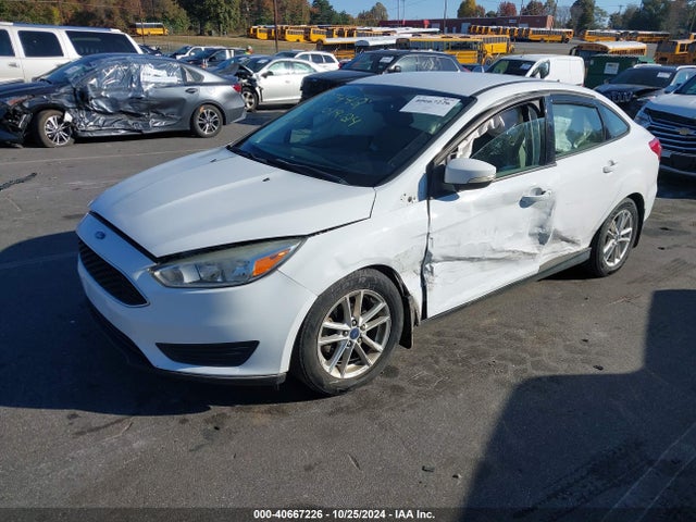 Ford FOCUS SE 2016 1FADP3F20GL241496 Image 2