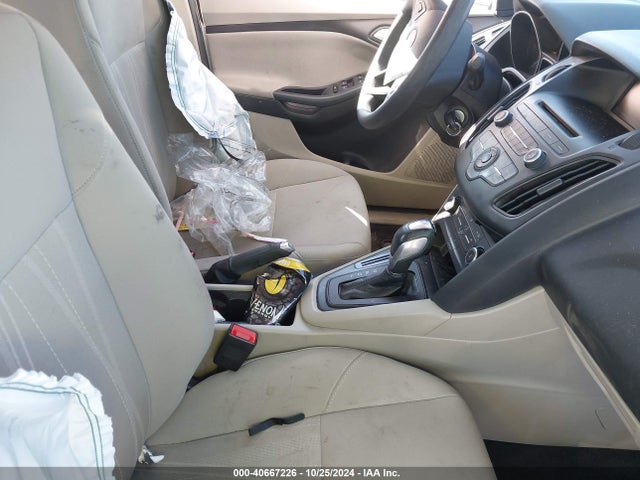 Ford FOCUS SE 2016 1FADP3F20GL241496 Image 5