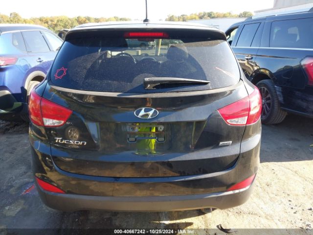 KM8JTCAF8FU078698 Hyundai TUCSON GLS