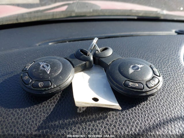 2009 MINI COOPER S WMWMF73589TT97272 Photo 10