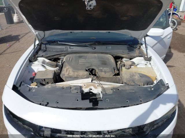 2C3CDXHG8FH725270 Dodge Charger Sxt