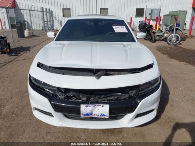 2C3CDXHG8FH725270 Dodge Charger Sxt