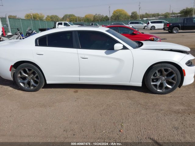 2C3CDXHG8FH725270 Dodge Charger Sxt