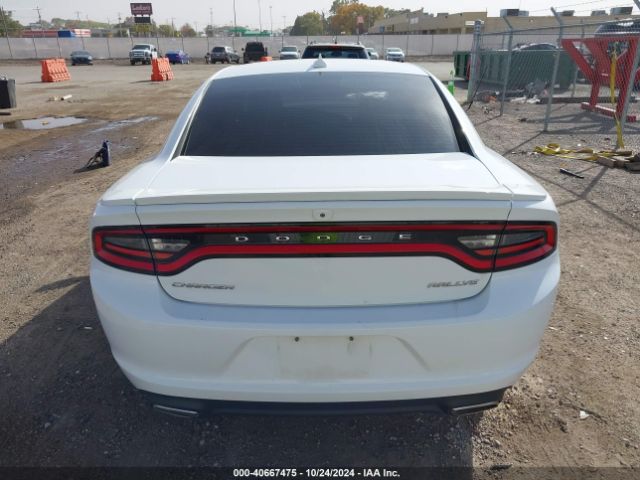 2C3CDXHG8FH725270 Dodge Charger Sxt