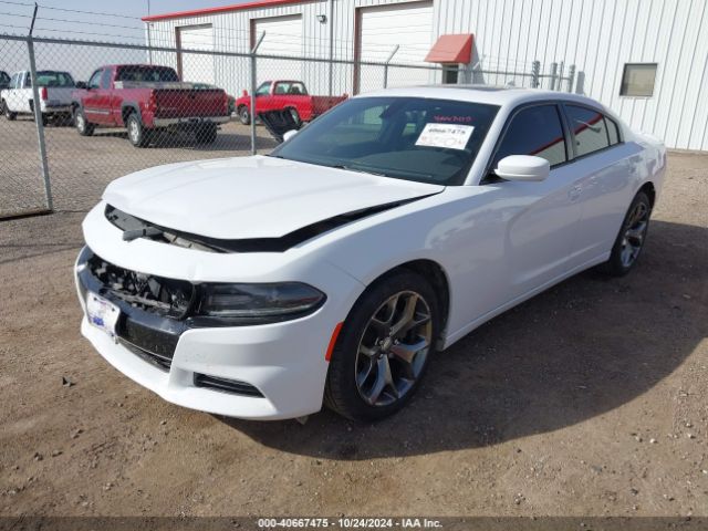2C3CDXHG8FH725270 Dodge Charger Sxt