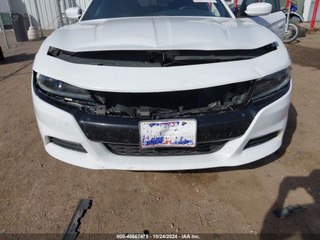 2C3CDXHG8FH725270 Dodge Charger Sxt