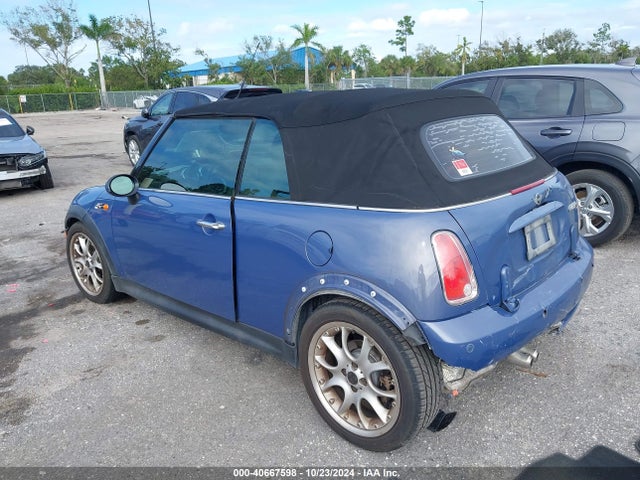 2007 MINI COOPER S WMWRH33547TL93905 Photo 2