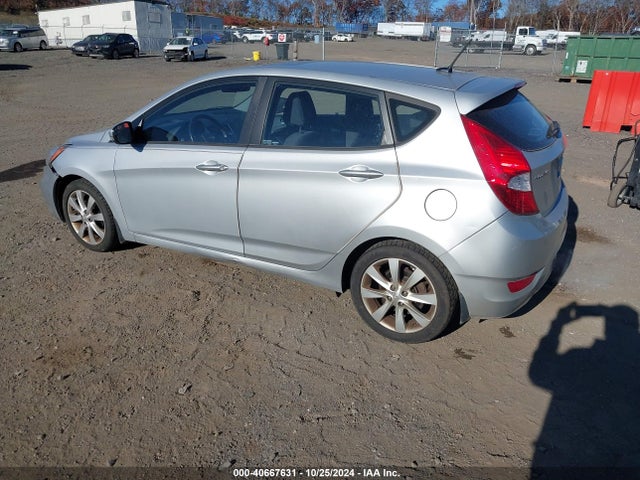 Hyundai ACCENT SE 2014 KMHCU5AE8EU195303 Image 3