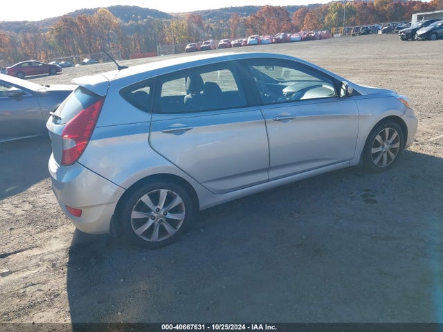 Hyundai ACCENT SE 2014 KMHCU5AE8EU195303 Image 4