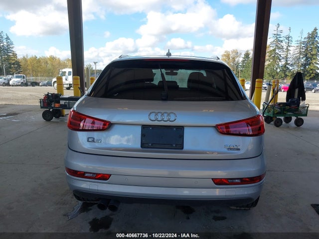 WA1JCCFS4JR005523 Audi Q3 2.0t Premium/2.0t Sport Premium