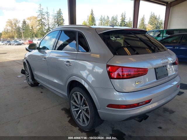 WA1JCCFS4JR005523 Audi Q3 2.0t Premium/2.0t Sport Premium