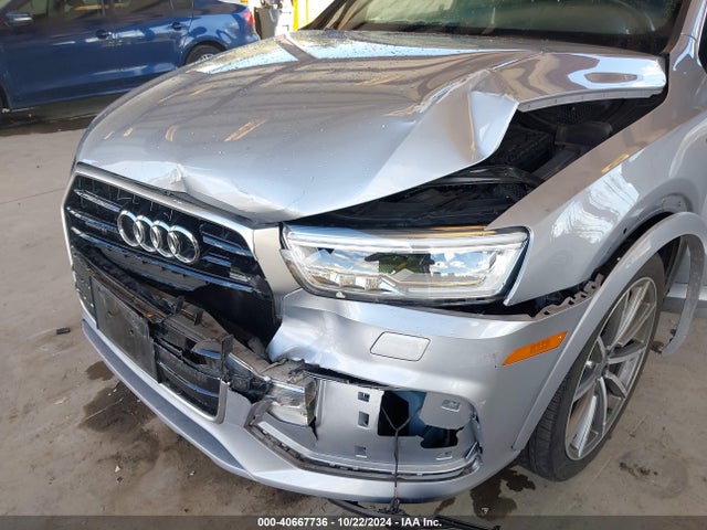 WA1JCCFS4JR005523 Audi Q3 2.0t Premium/2.0t Sport Premium