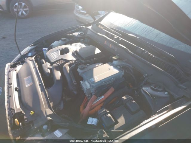 3FA6P0RU3JR207193 Ford Fusion Hybrid Titanium