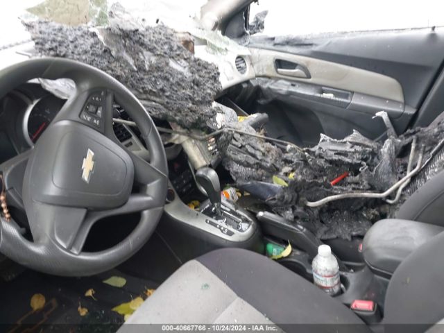 1G1PA5SG6E7218468 Chevrolet Cruze Ls Auto