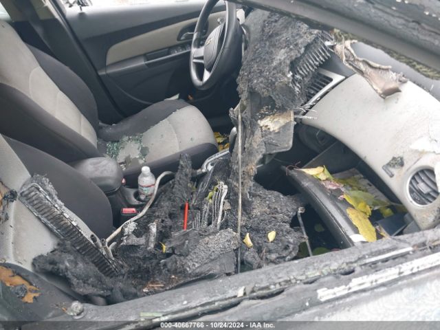 1G1PA5SG6E7218468 Chevrolet Cruze Ls Auto