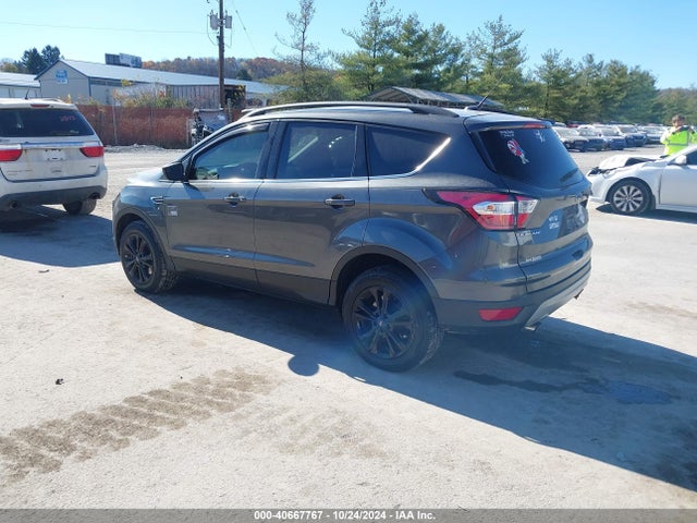 Ford ESCAPE SE 2018 1FMCU9GD8JUC54222 Image 3