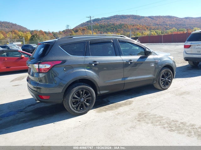 Ford ESCAPE SE 2018 1FMCU9GD8JUC54222 Image 4