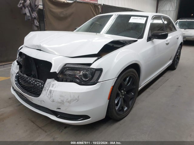 2C3CCAAG8LH159388 Chrysler 300 Touring