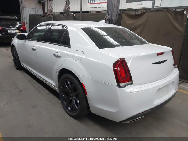 2C3CCAAG8LH159388 Chrysler 300 Touring