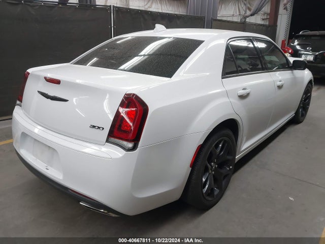 2C3CCAAG8LH159388 Chrysler 300 Touring