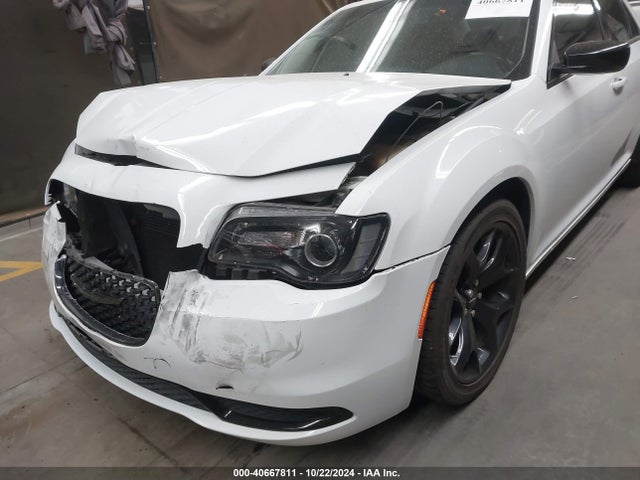 2C3CCAAG8LH159388 Chrysler 300 Touring
