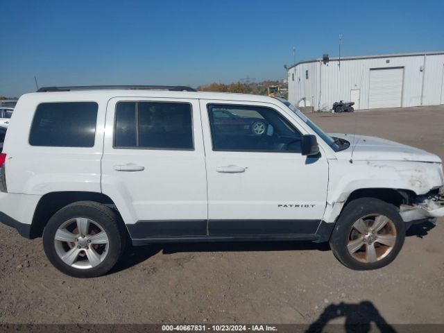1C4NJPFAXGD640425 Jeep Patriot Latitude
