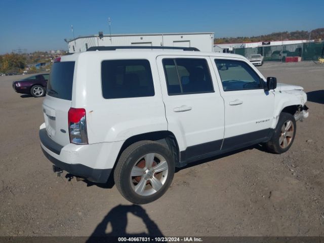 1C4NJPFAXGD640425 Jeep Patriot Latitude