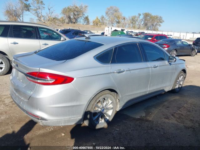 3FA6P0HD1HR388922 Ford FUSION SE