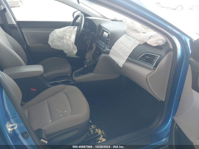 Hyundai ELANTRA SEL 2018 5NPD84LF7JH309664 Image 5