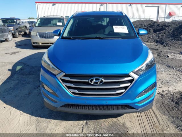 KM8J3CA43HU410175 Hyundai TUCSON SE