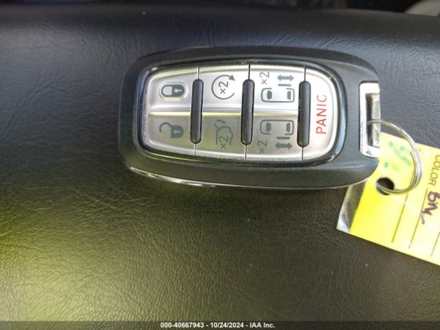 2C4RC1DG5LR256981 Chrysler Voyager Lxi