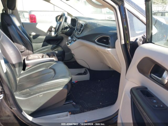 2C4RC1DG5LR256981 Chrysler Voyager Lxi